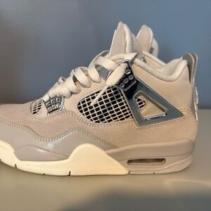 Jordan 4